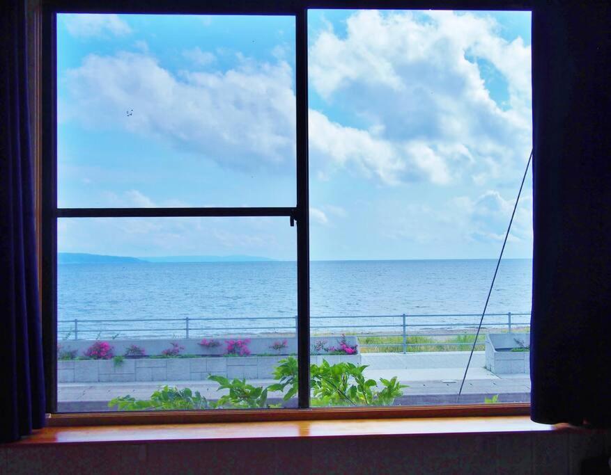 佐渡 ビーチまで0分 1客のみ オーシャンビュー Beach Side House ウッドデッキ Sado Экстерьер фото